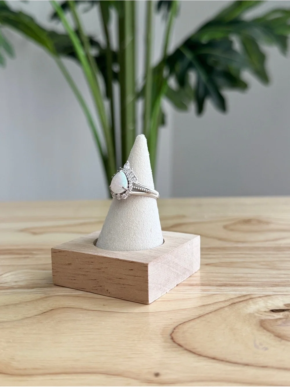 Ryze Party Oct Born to Shine Frosted Opal Ring Size 8 | .925 Sterling Silver
